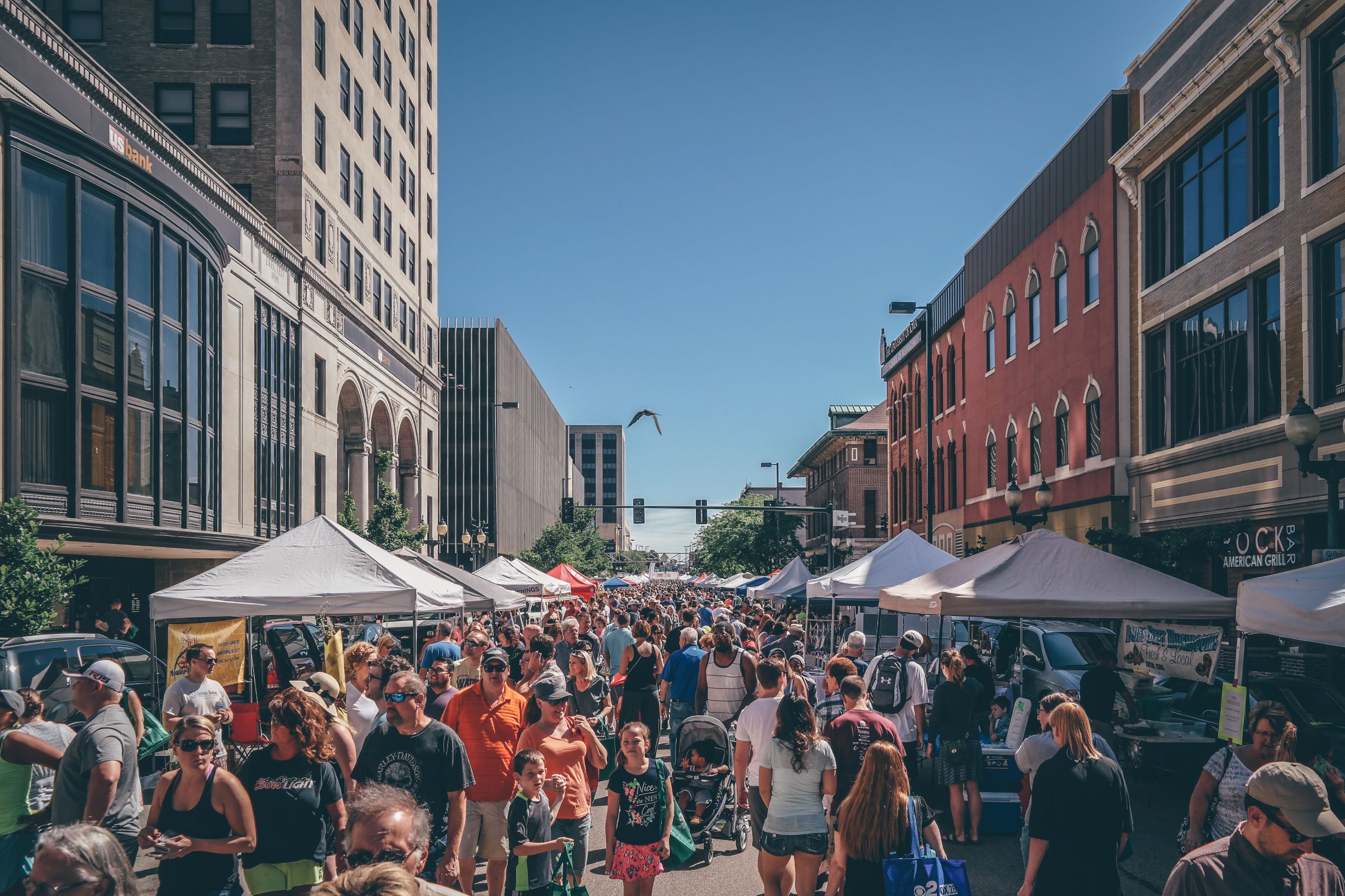 View of large crowd at the Downtown Cedar Rapids Farmers Market